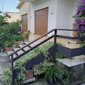 https://giardino-delle-arance-luxury-rooms.palermohotels.org