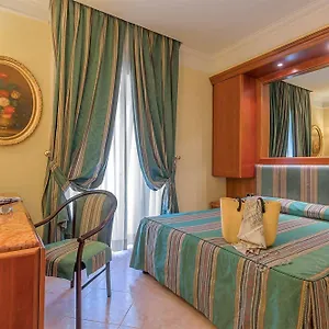 Raeli Luce Hotel